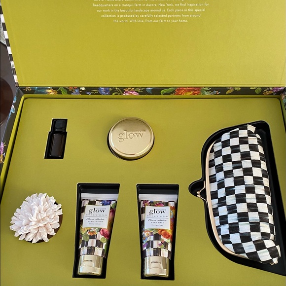 🌷 Sale🌷 MacKenzie-Childs Glo Flower Market Essentials Gift Set✨New✨ - Picture 5 of 7